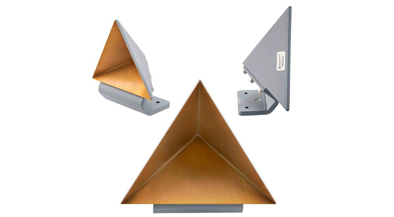 Trihedral Corner Reflector Antennas