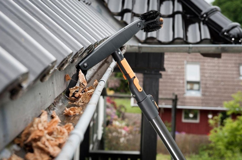 Gutter Cleaning Services