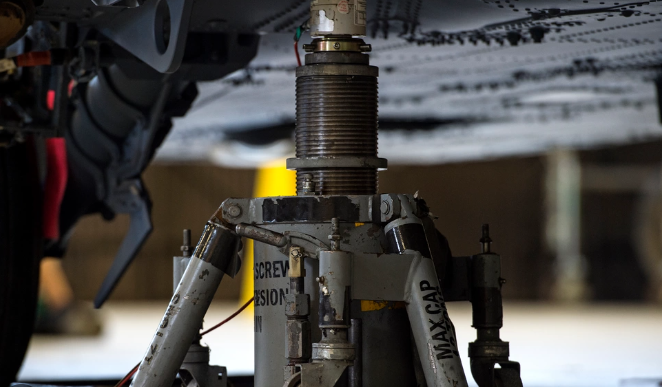 Tripod Jack for Military Aircraft