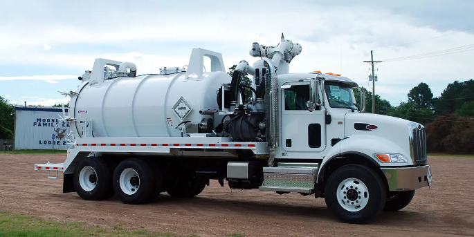 Liquid Vacuum Truck