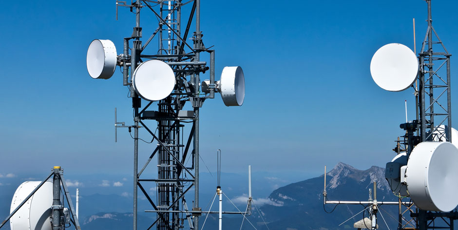 Wireless Microwave-based Antenna Monitoring System