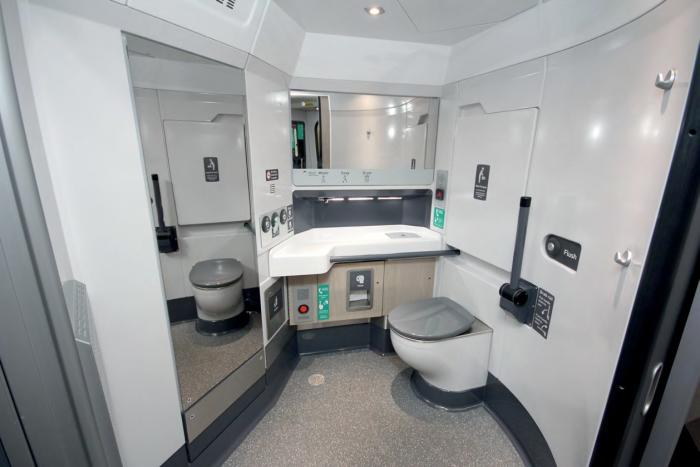 Rail Vehicle Toilet Module