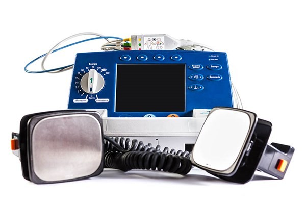 Defibrillator Devices market