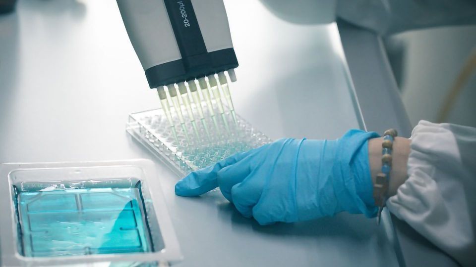 Enzyme-linked Immunosorbent Assay (ELISA) Analyzers market