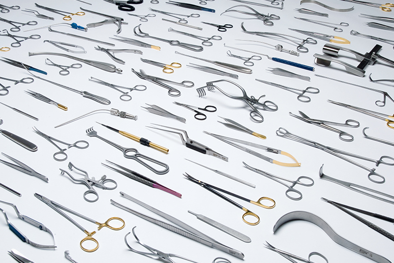 Ophthalmic Handheld Surgical Instruments market